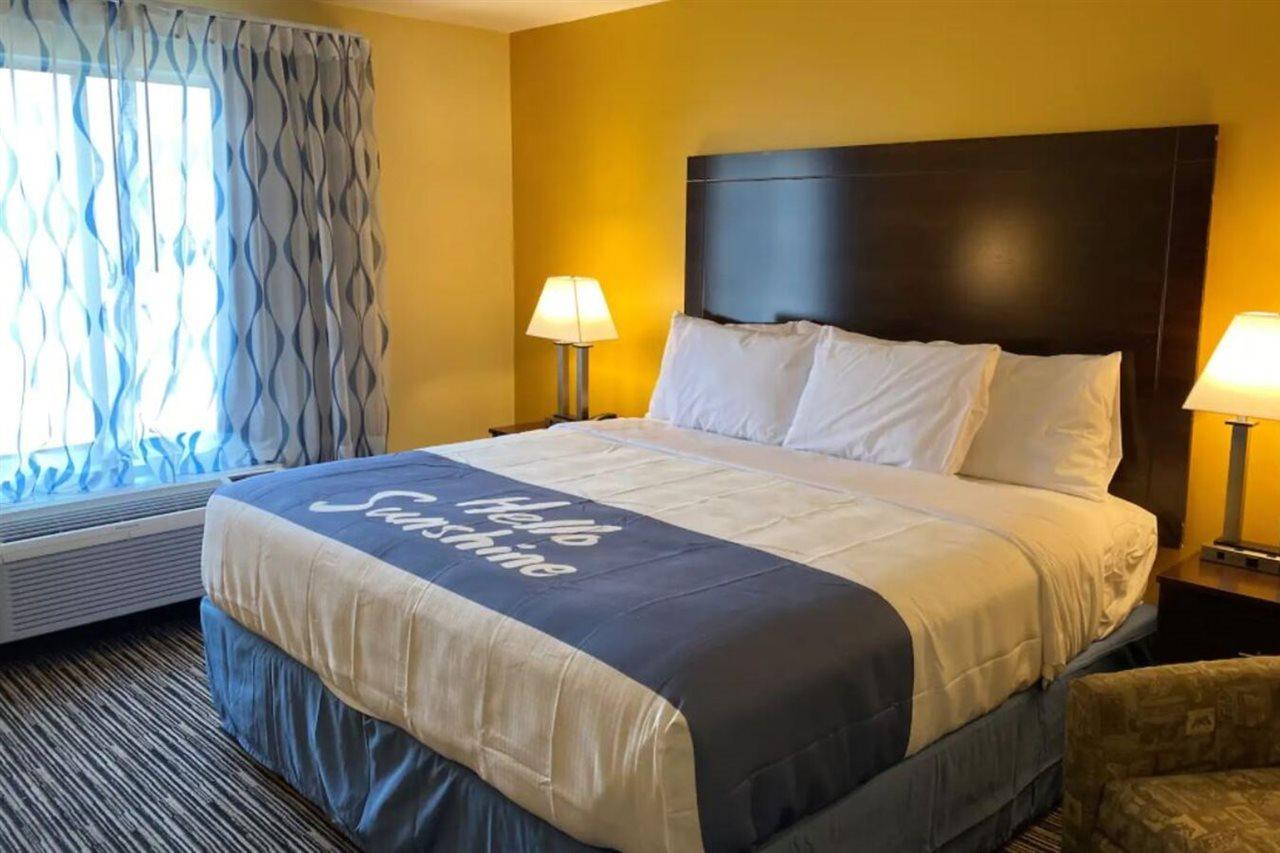 Days Inn By Wyndham Atlanta/Southlake/Morrow Esterno foto