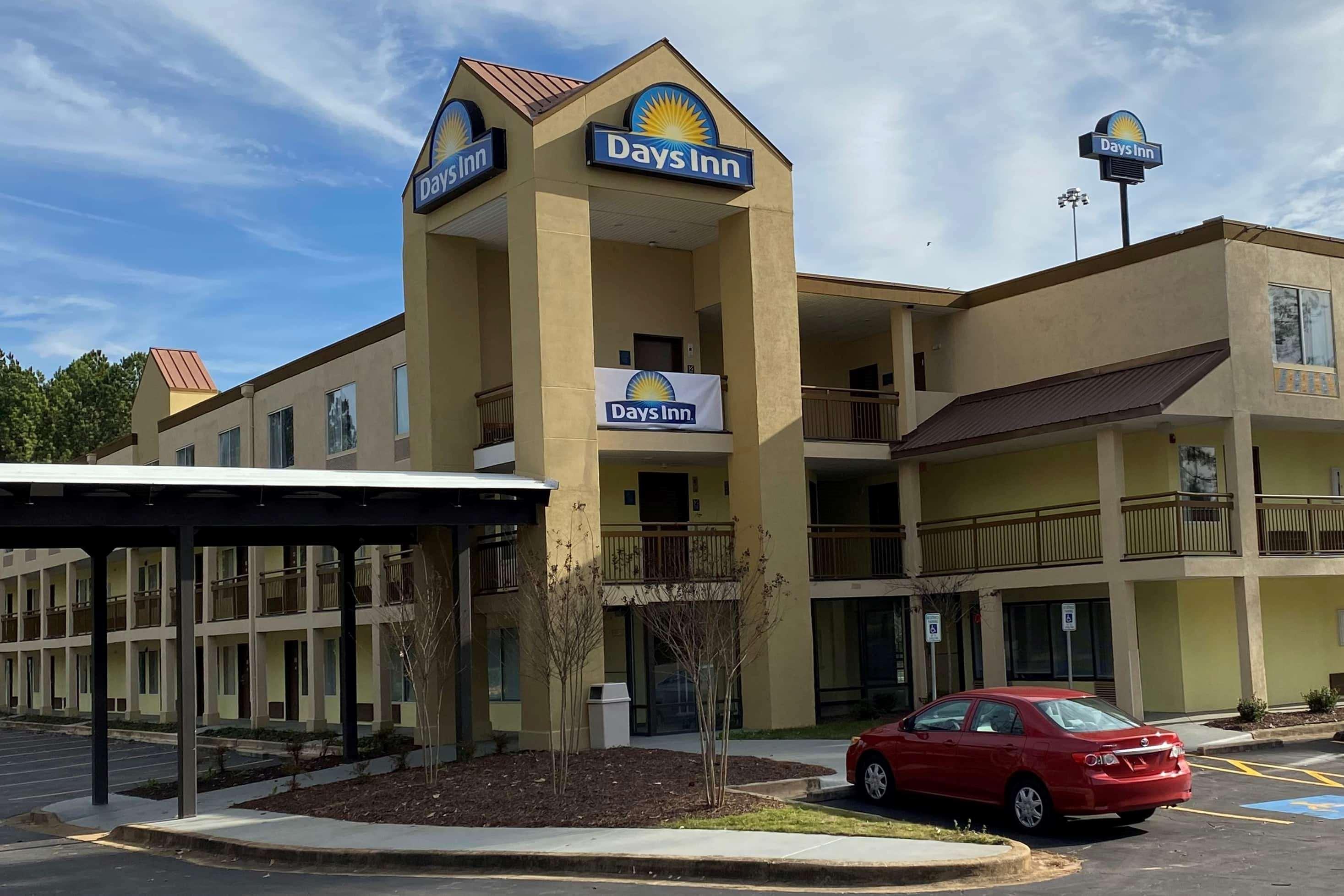 Days Inn By Wyndham Atlanta/Southlake/Morrow Esterno foto